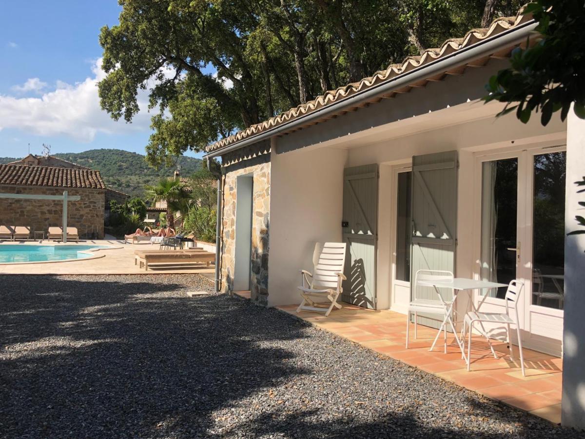 Les Aurochs Panzió Grimaud Kültér fotó